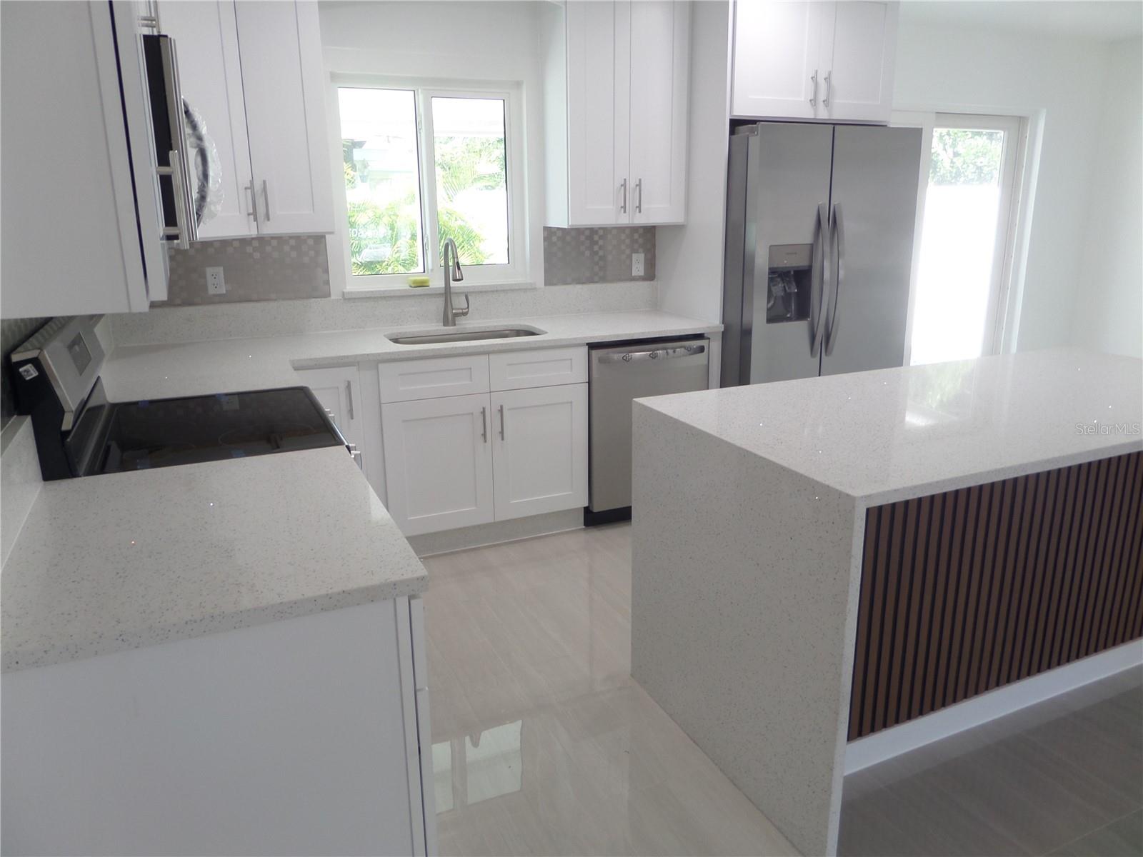 4925 SILK OAK DR — photo 12