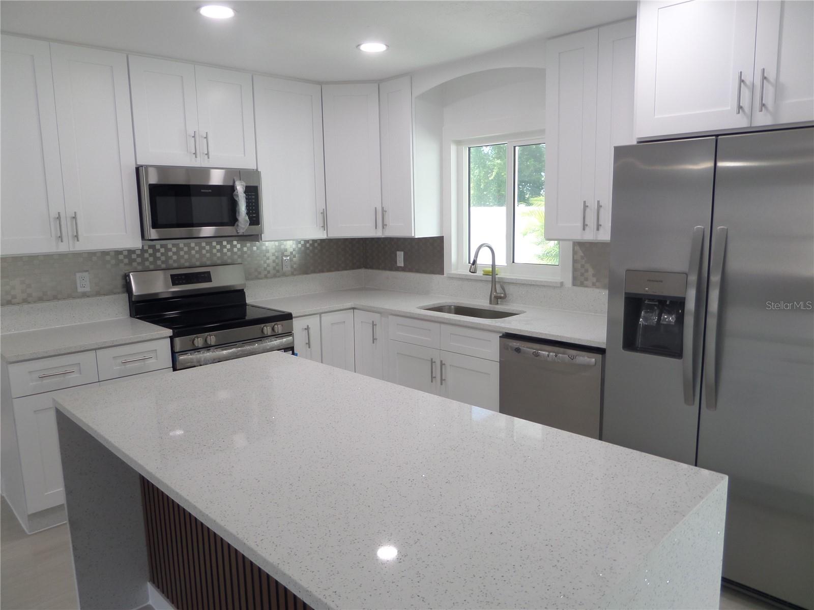 4925 SILK OAK DR — photo 16