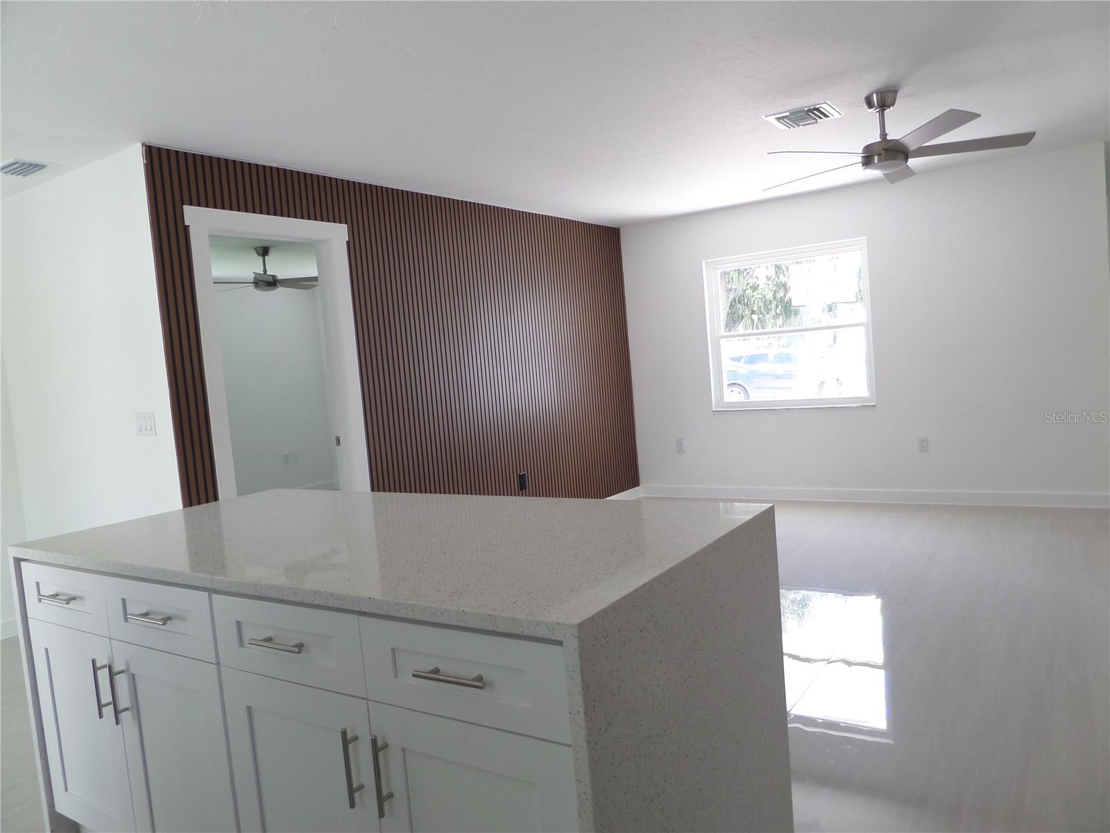 4925 SILK OAK DR — photo 9