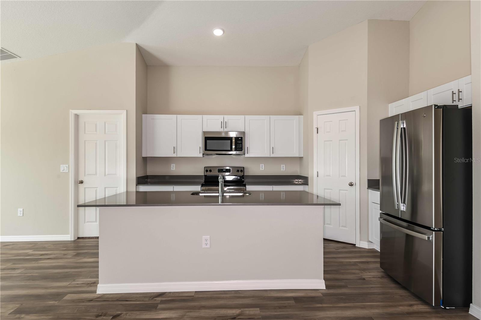 36644 THORNHEDGE DR — photo 9