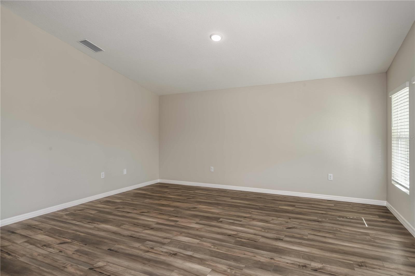 36644 THORNHEDGE DR — photo 13