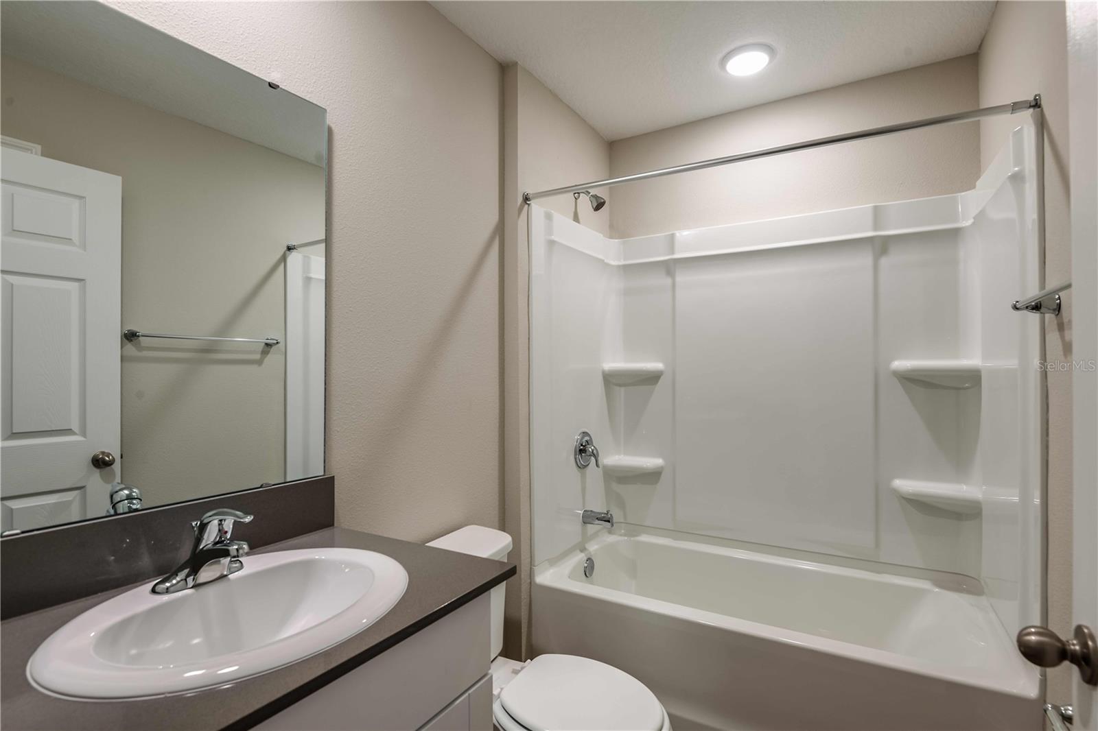36644 THORNHEDGE DR — photo 17