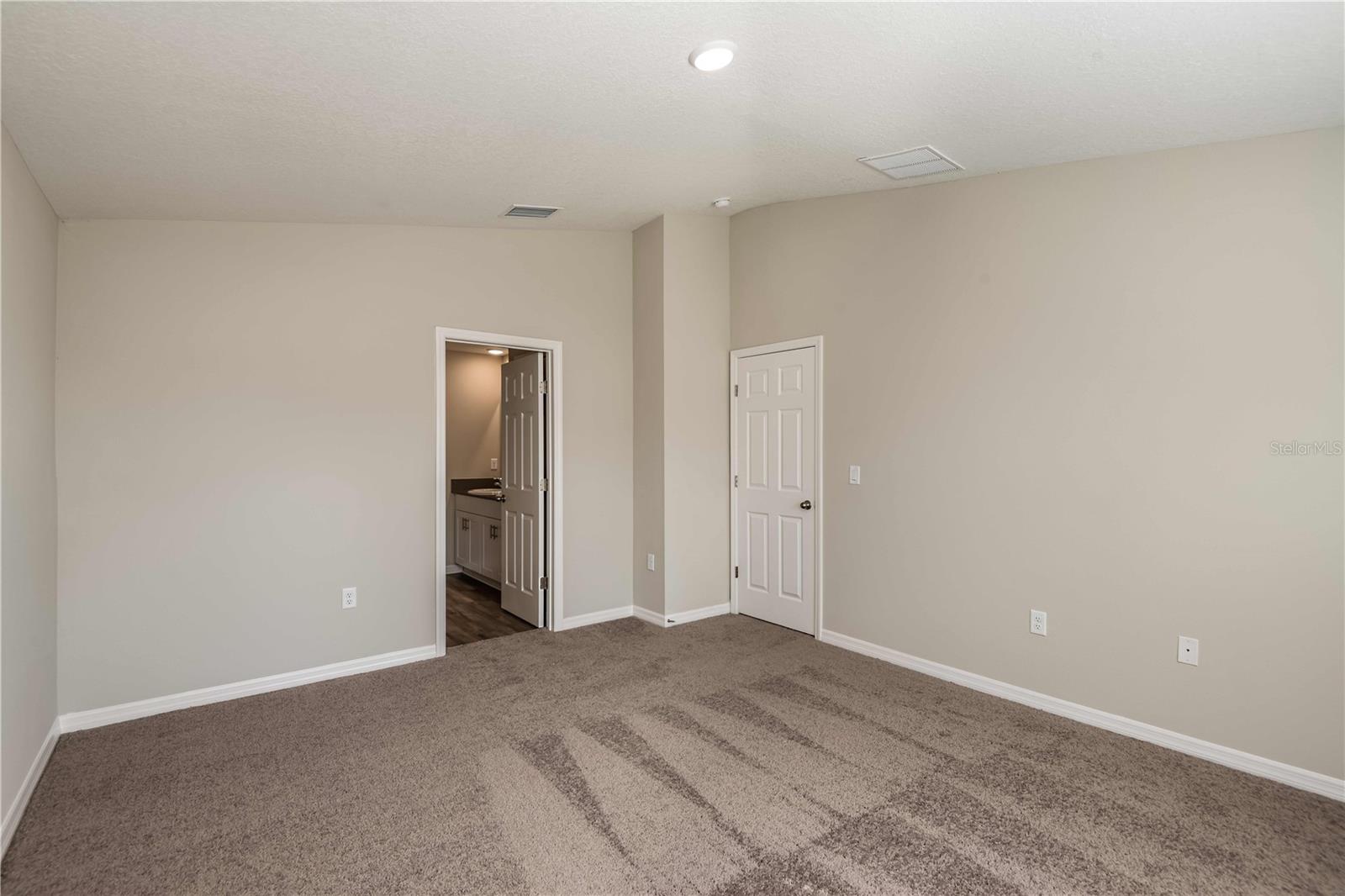 36644 THORNHEDGE DR — photo 6