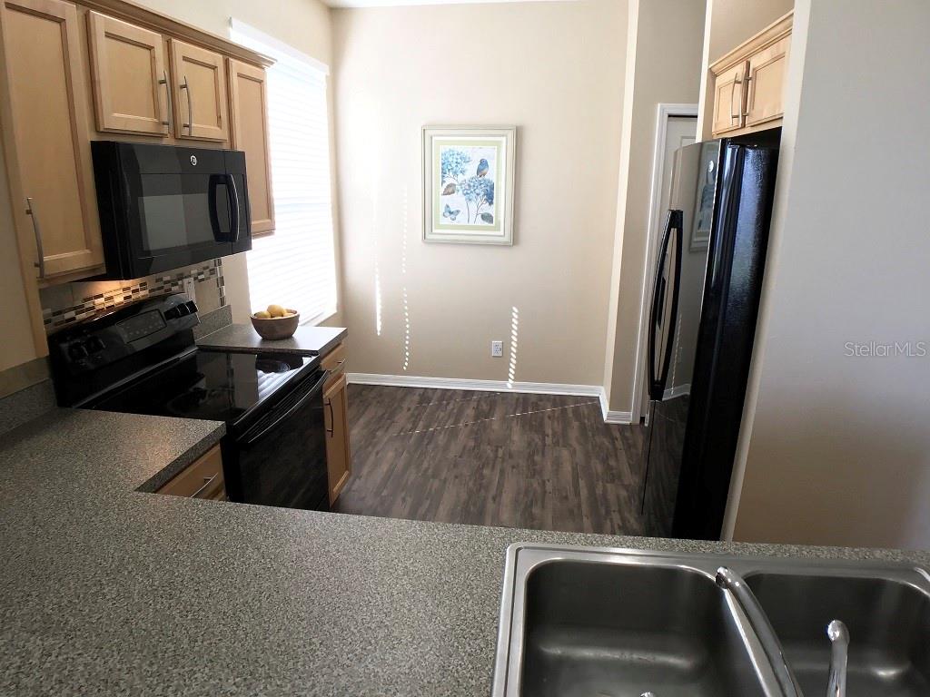 8539 DEER CHASE DR — photo 24