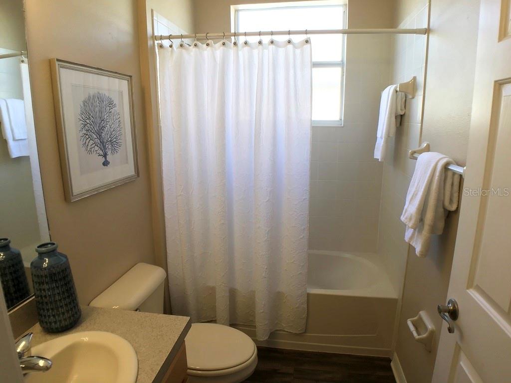 8539 DEER CHASE DR — photo 32