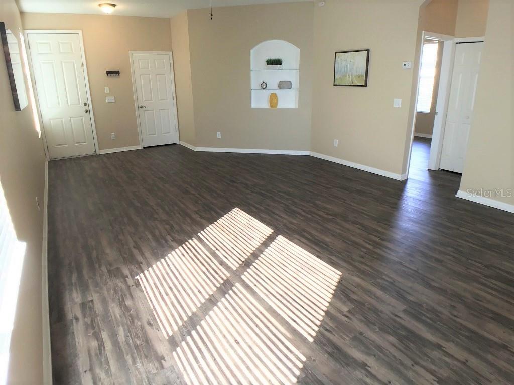 8539 DEER CHASE DR — photo 19