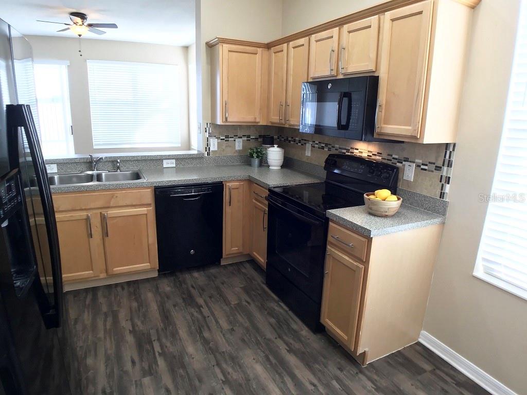 8539 DEER CHASE DR — photo 25