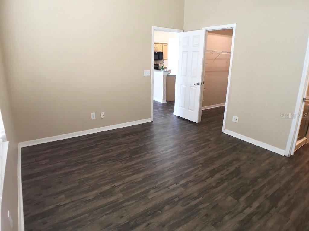 8539 DEER CHASE DR — photo 23