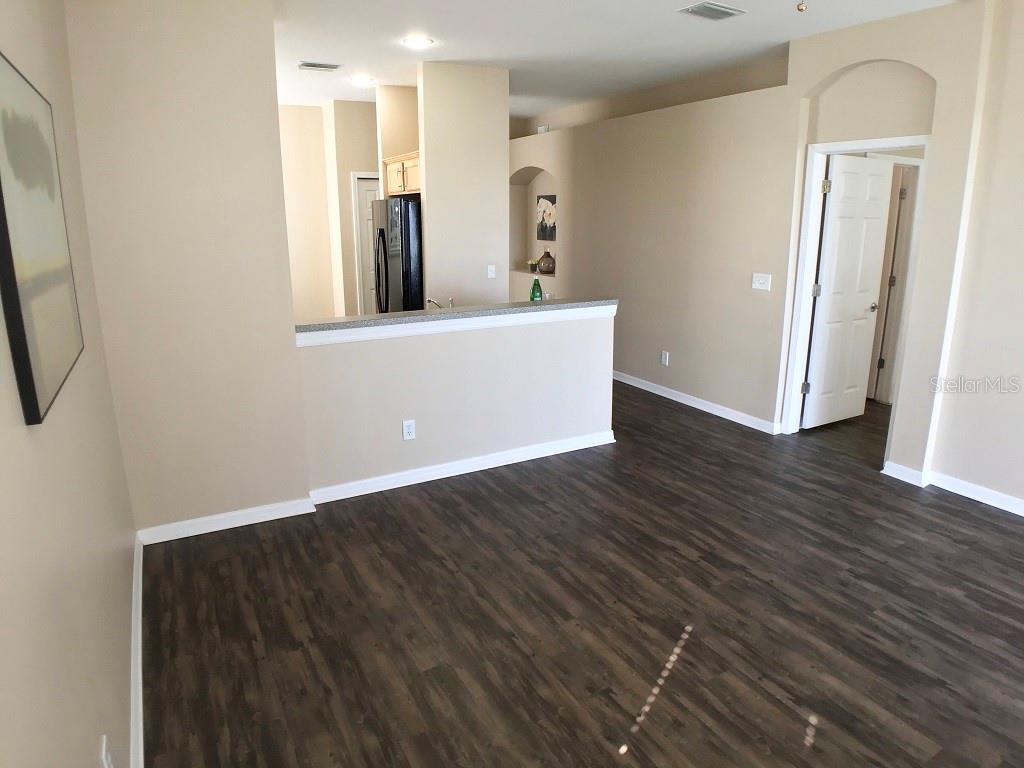 8539 DEER CHASE DR — photo 27