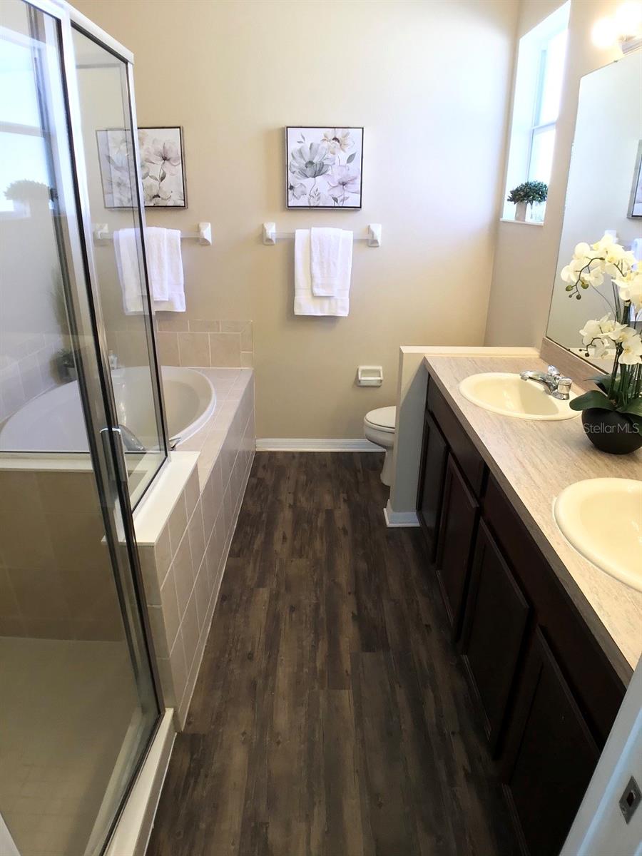 8539 DEER CHASE DR — photo 29