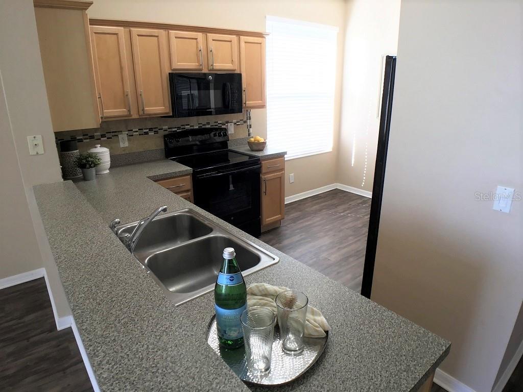8539 DEER CHASE DR — photo 6