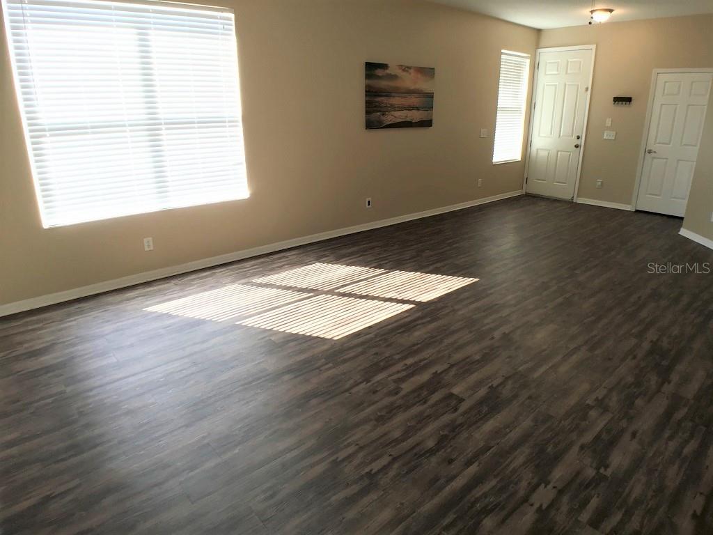 8539 DEER CHASE DR — photo 20