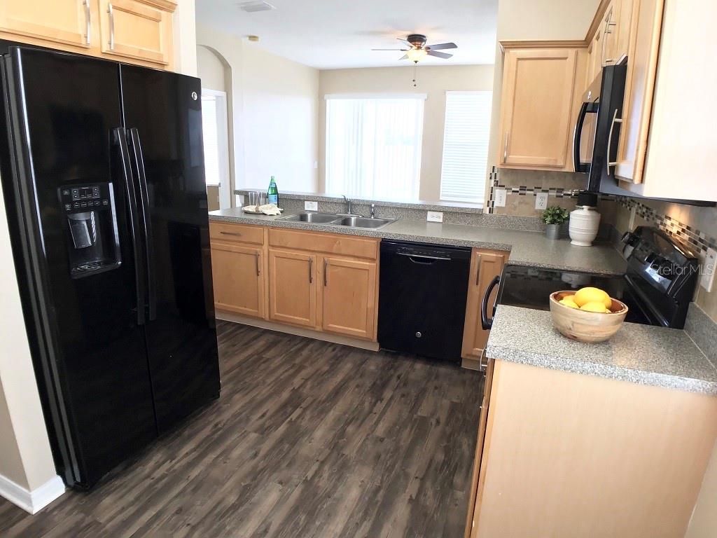 8539 DEER CHASE DR — photo 8