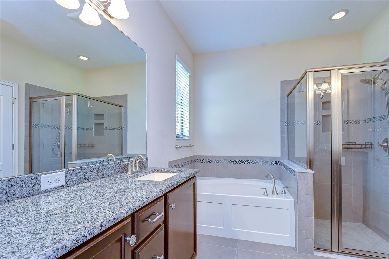 826 VINO VERDE CIR — photo 15