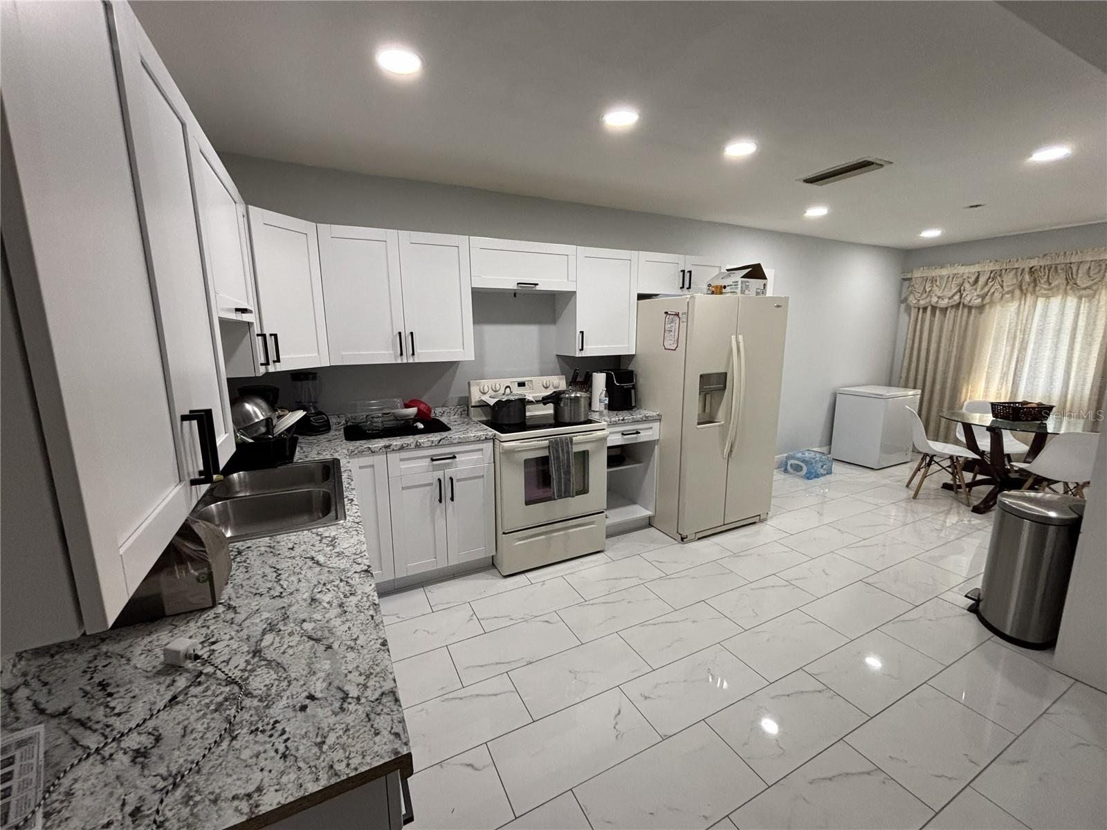 1347 BUCKINGHAM DR — photo 9