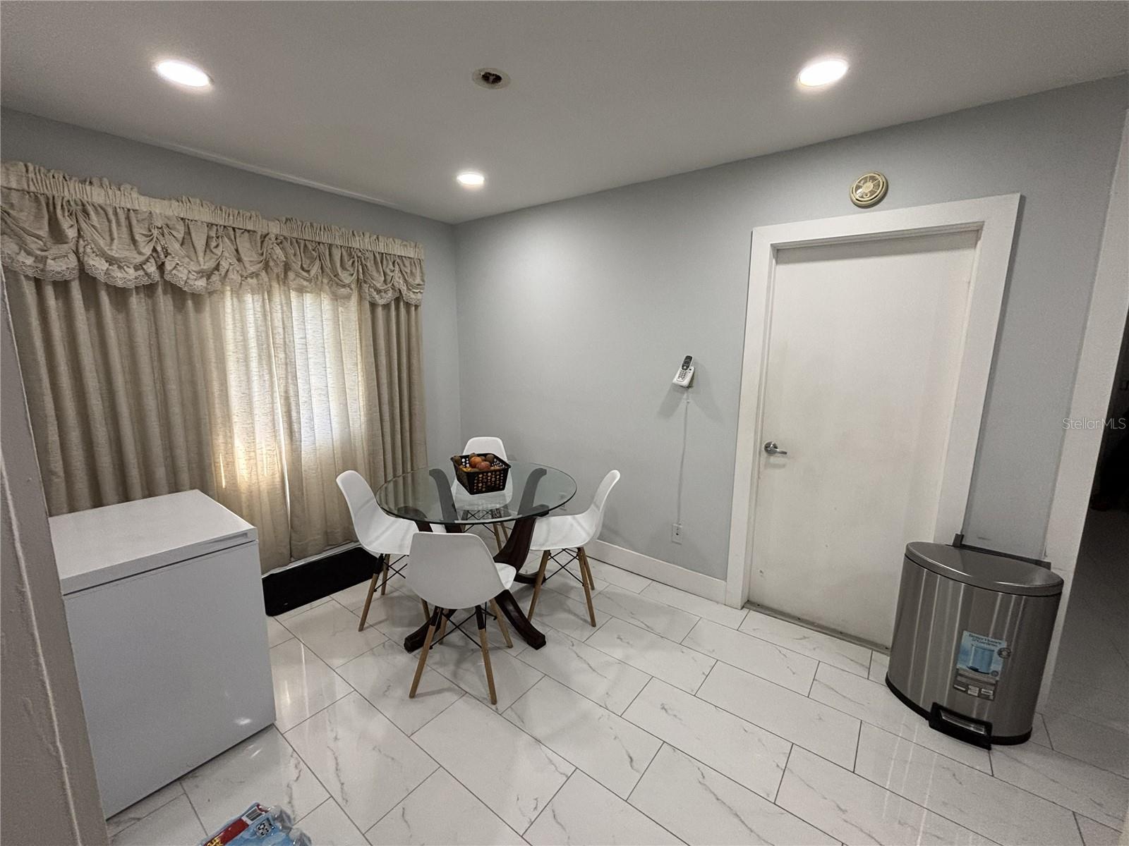 1347 BUCKINGHAM DR — photo 11