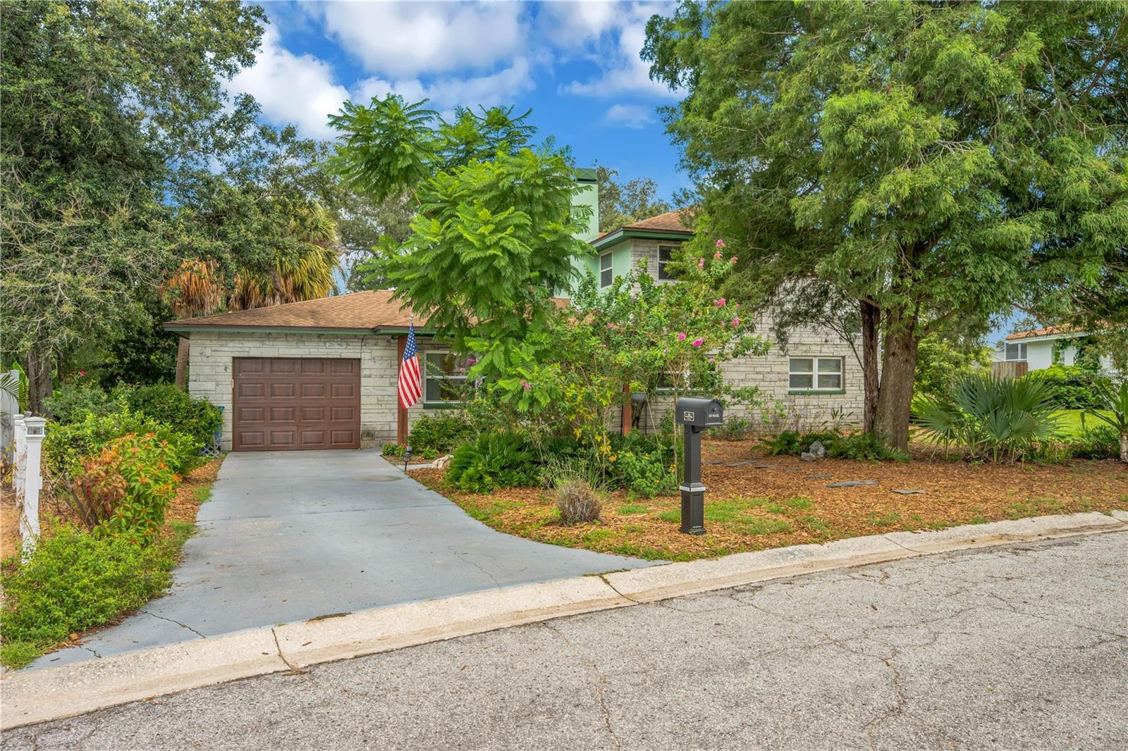 1708 WOODBINE DR — photo 7