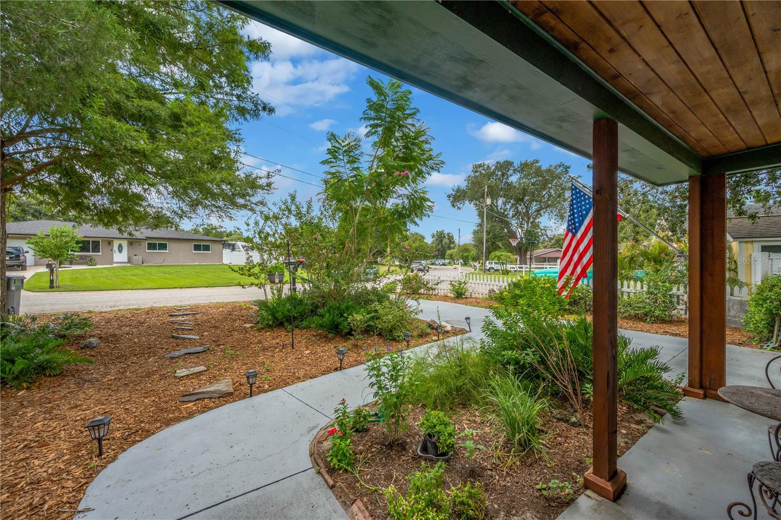 1708 WOODBINE DR — photo 9