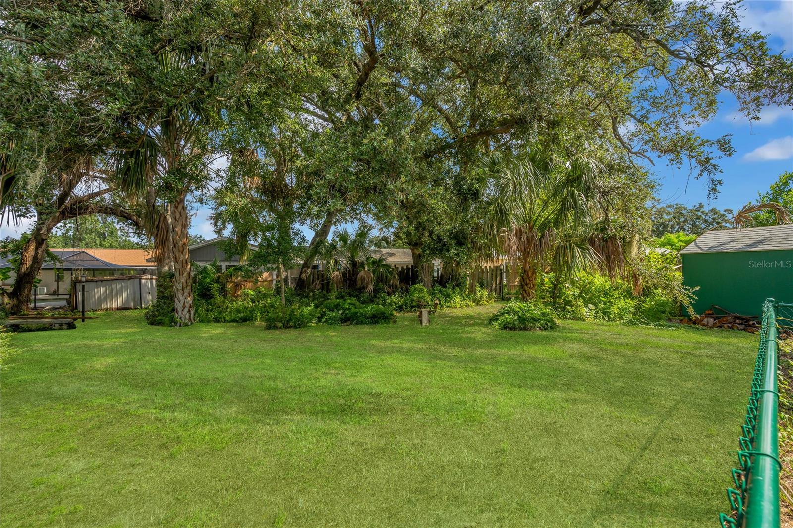 1708 WOODBINE DR — photo 46