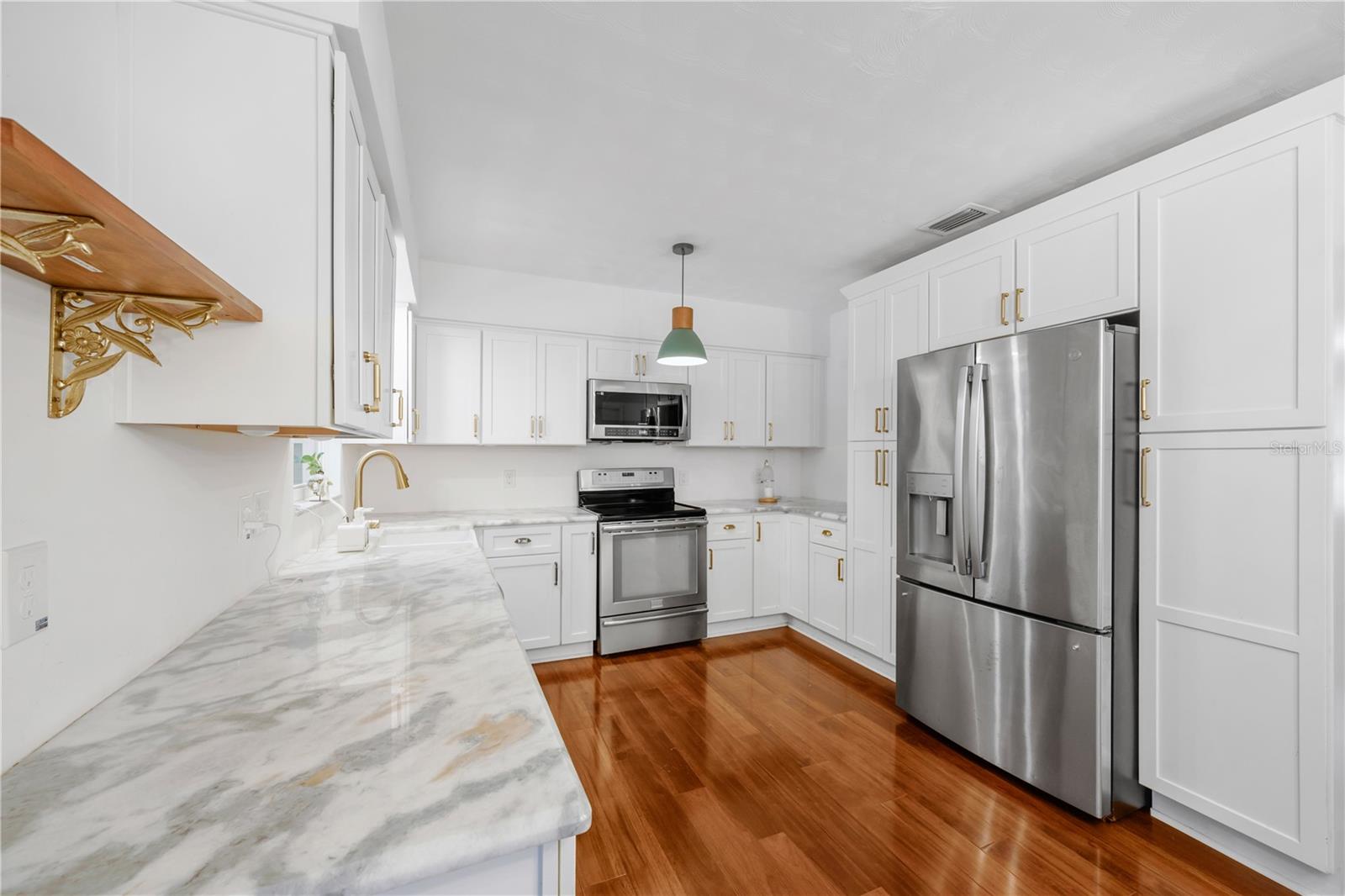 1708 WOODBINE DR — photo 17