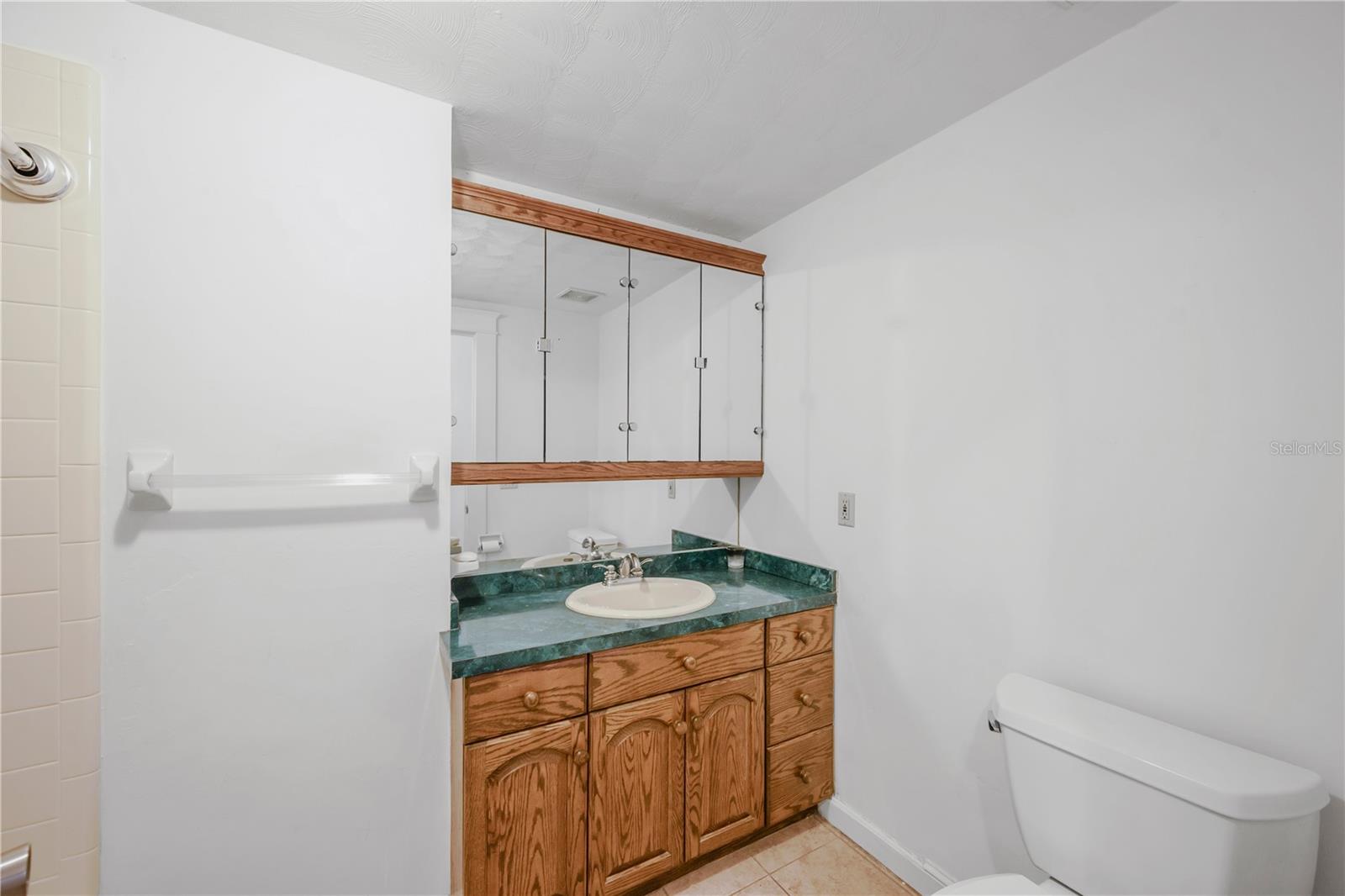 1708 WOODBINE DR — photo 21