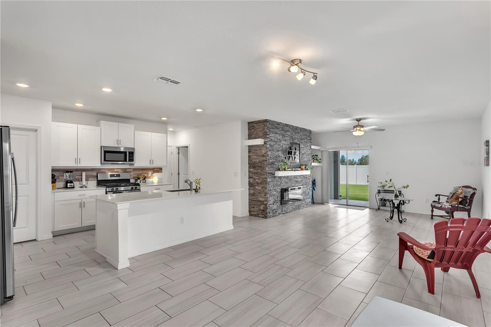 22547 STORYBOOK CABIN WAY — photo 5
