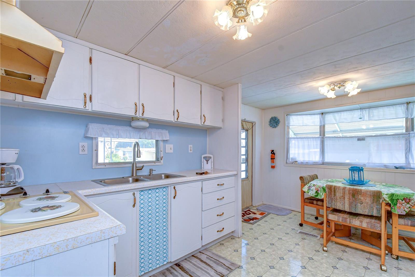 38651 WINDFLOWER AVE — photo 9