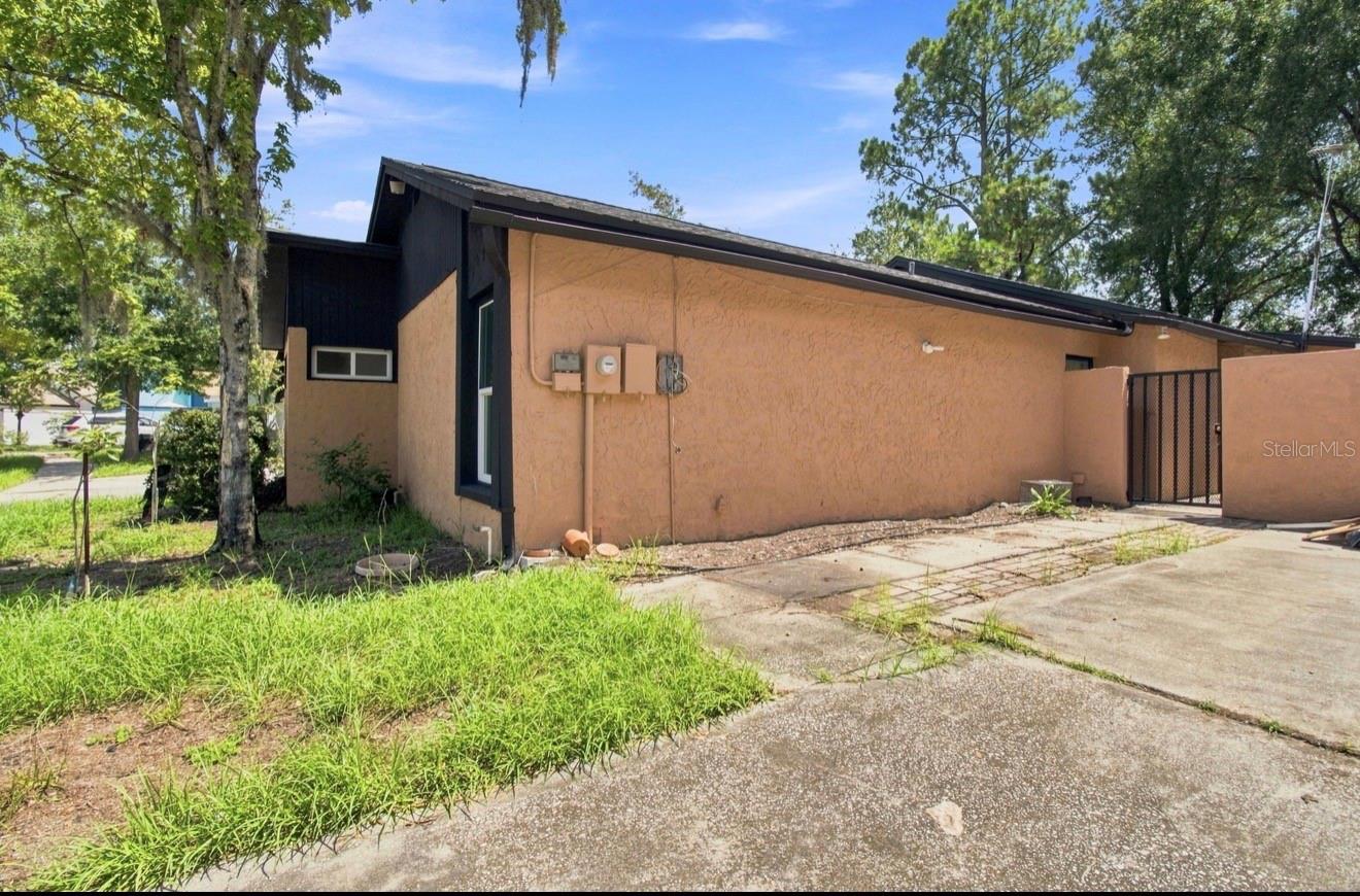 1932 GREGORY DR — photo 66