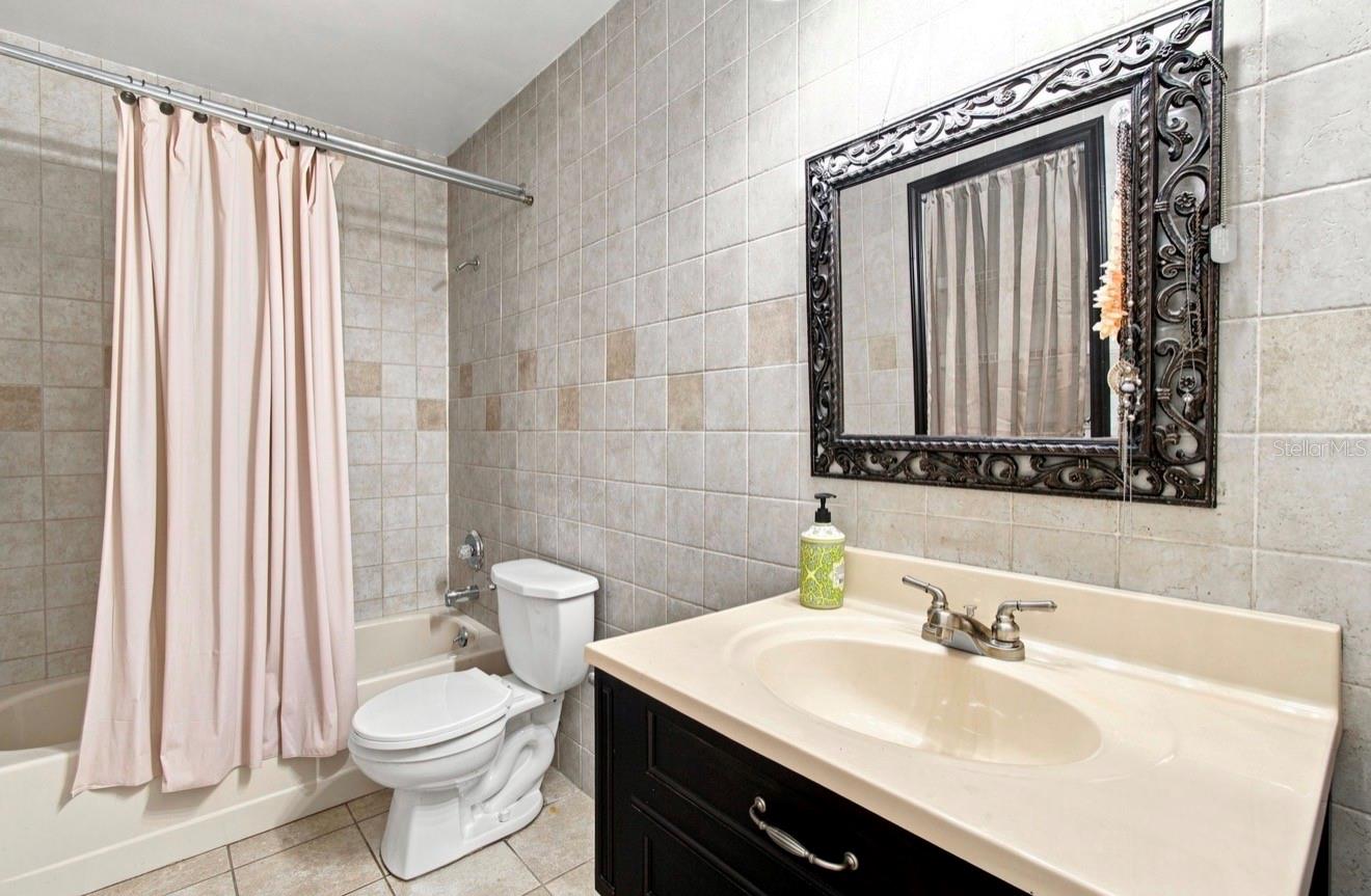 1932 GREGORY DR — photo 28