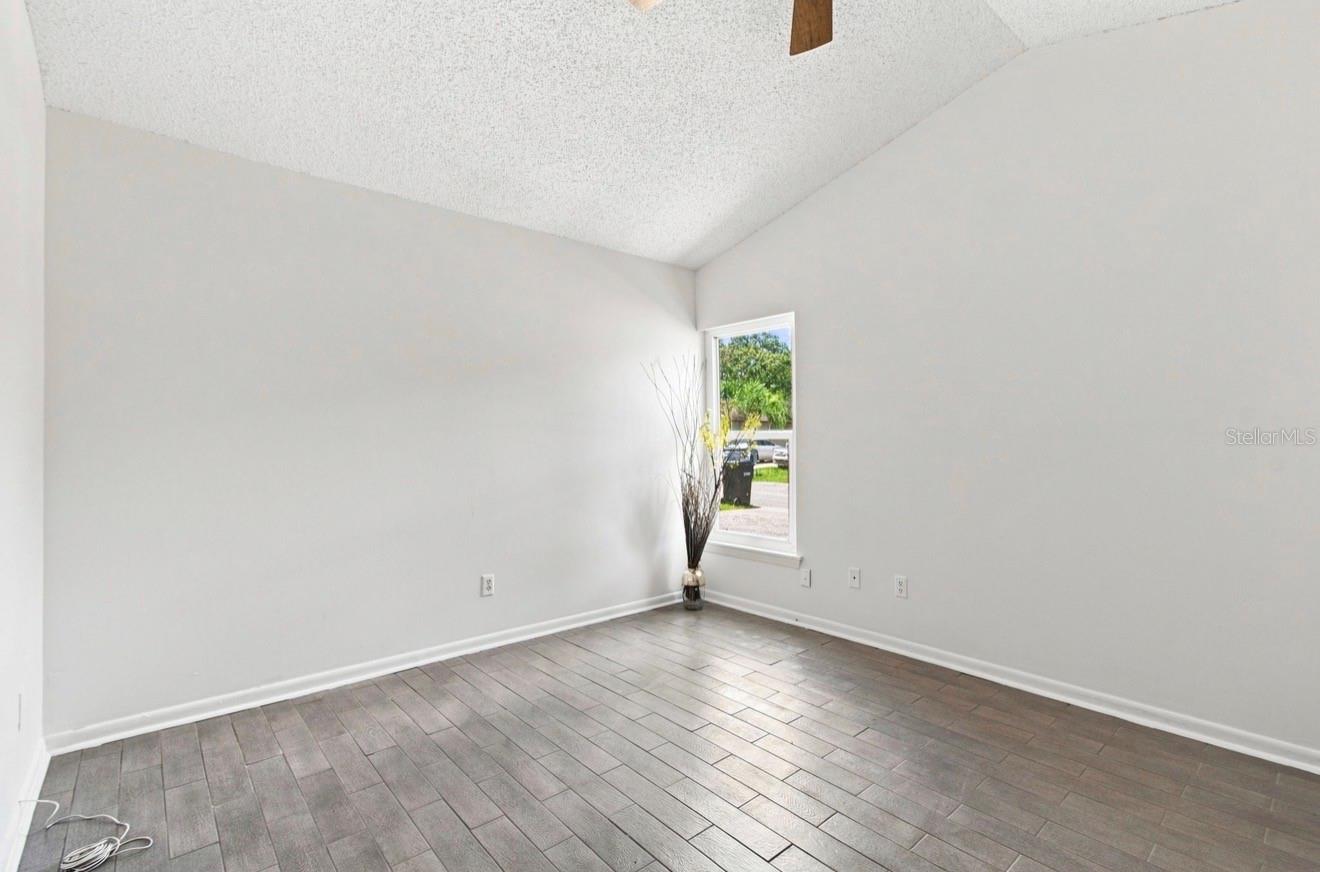 1932 GREGORY DR — photo 50