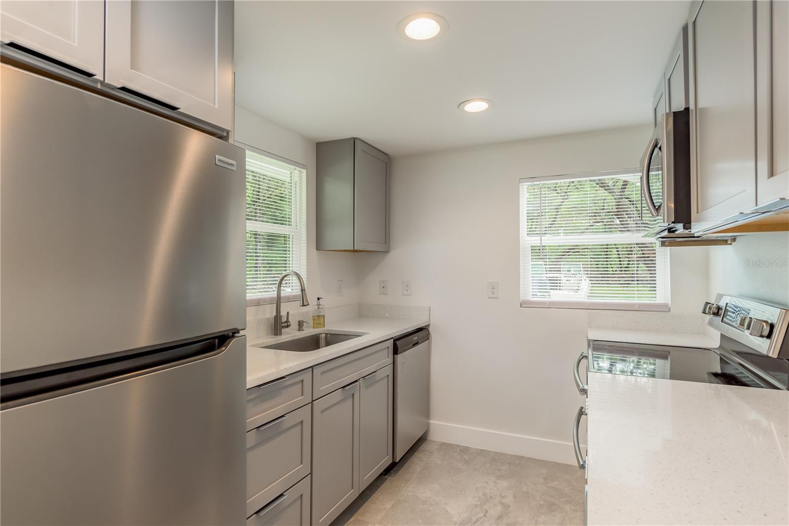 8120 MARCHANT DR — photo 7