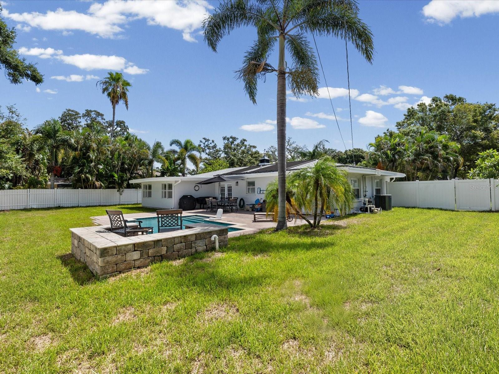 118 LIVE OAK LN — photo 28
