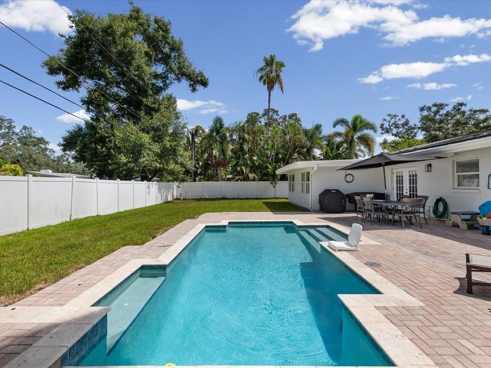 118 LIVE OAK LN — photo 27