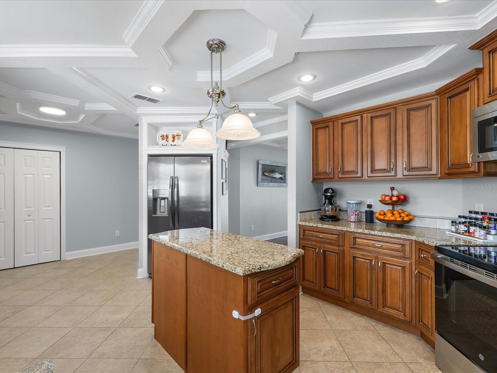 118 LIVE OAK LN — photo 8