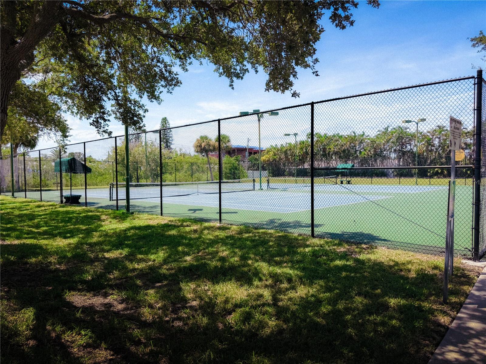 705 GULF BLVD — photo 37