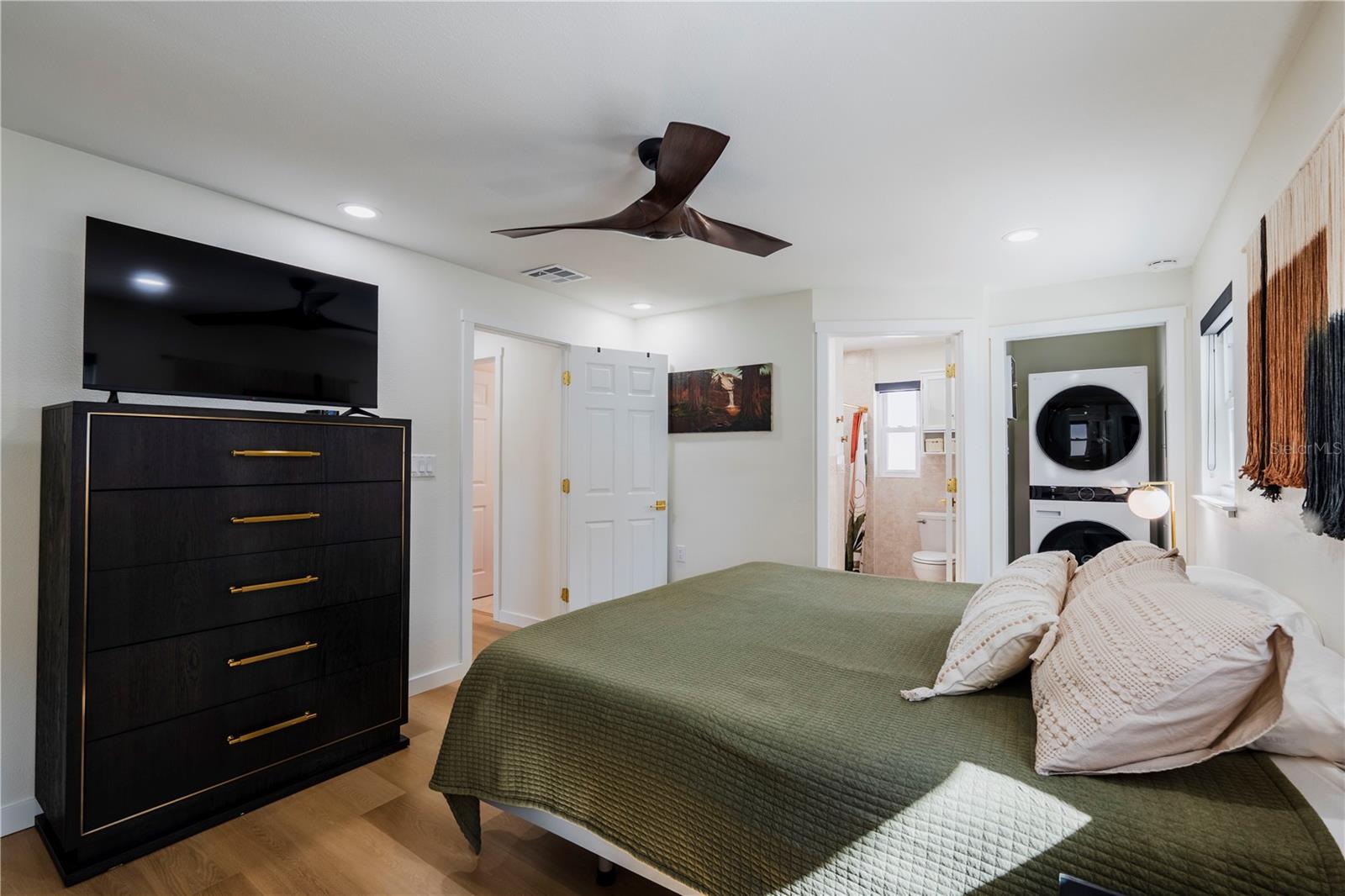 705 GULF BLVD — photo 10
