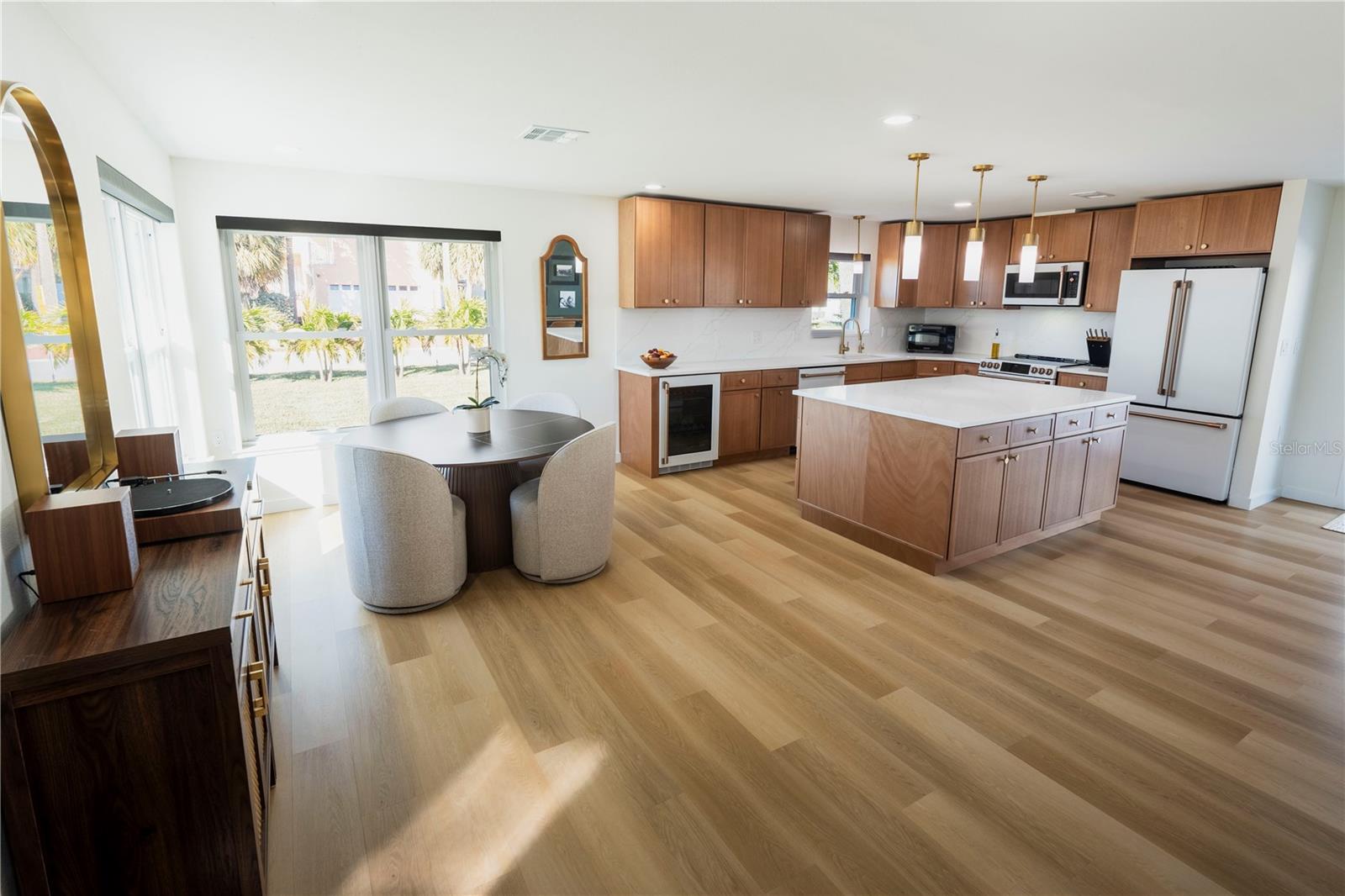 705 GULF BLVD — photo 2
