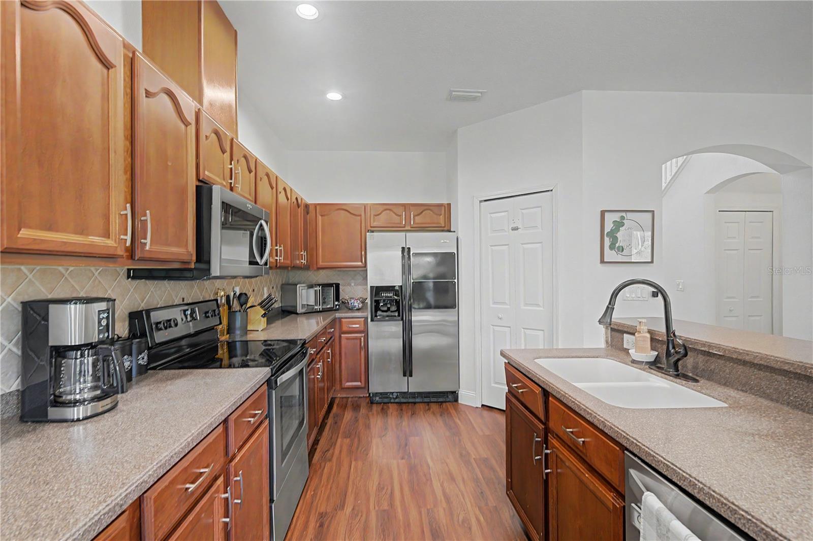 9837 JASMINE BROOK CIR — photo 18