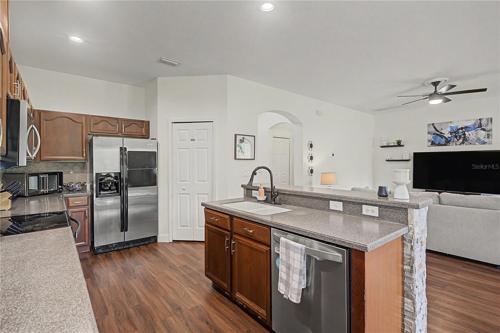 9837 JASMINE BROOK CIR — photo 19