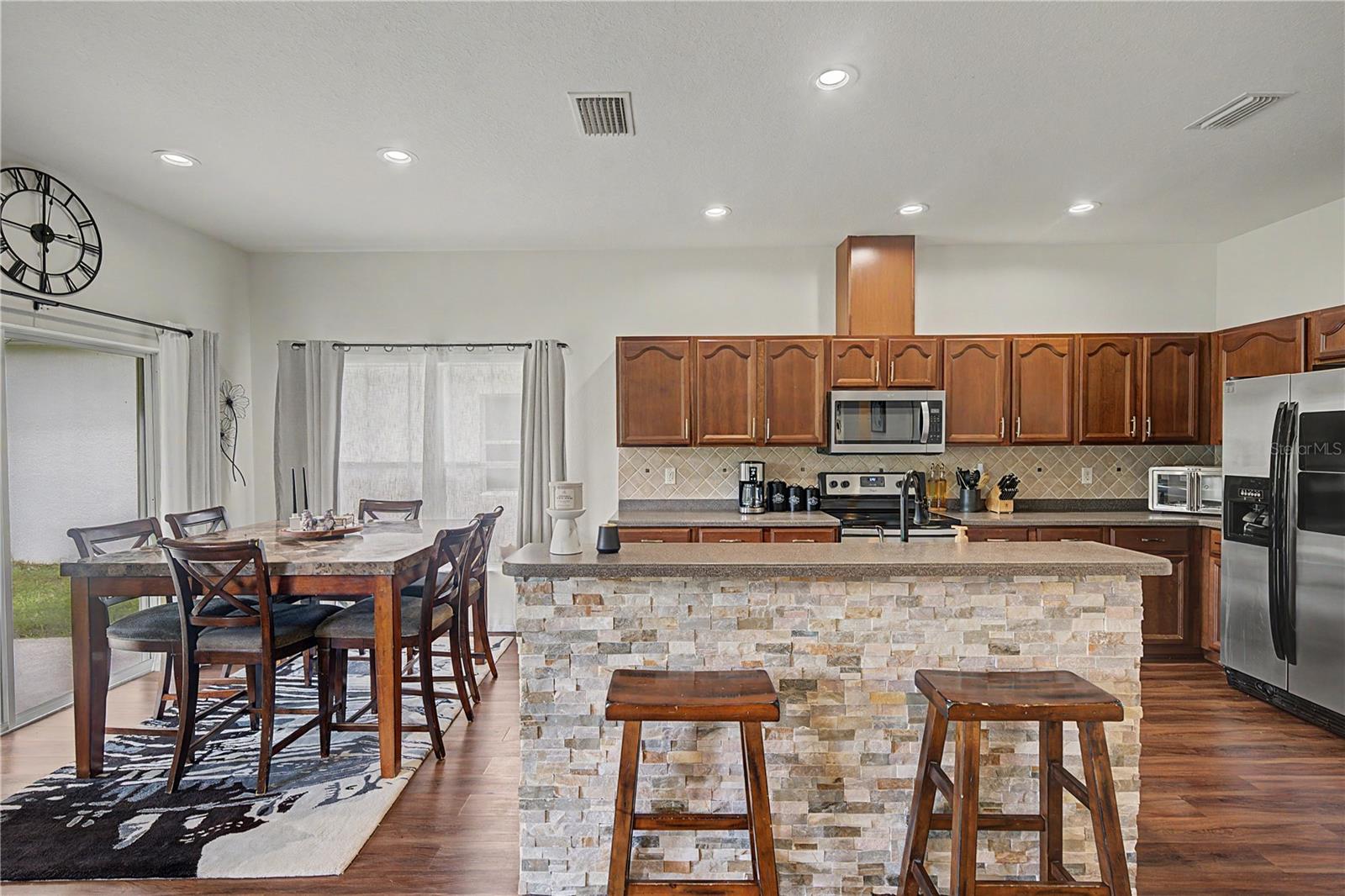 9837 JASMINE BROOK CIR — photo 3