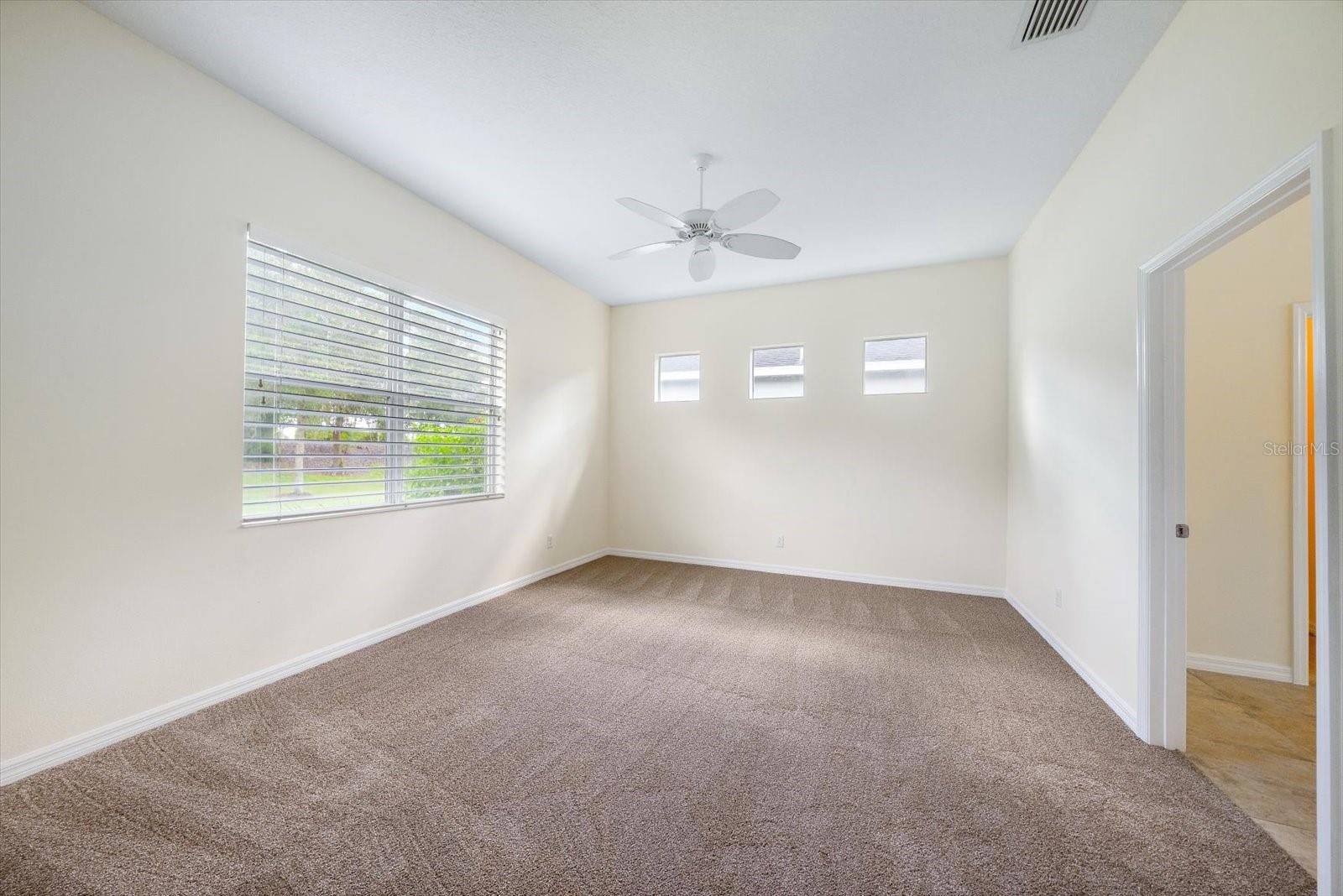 4672 CLAREMONT PARK — photo 16