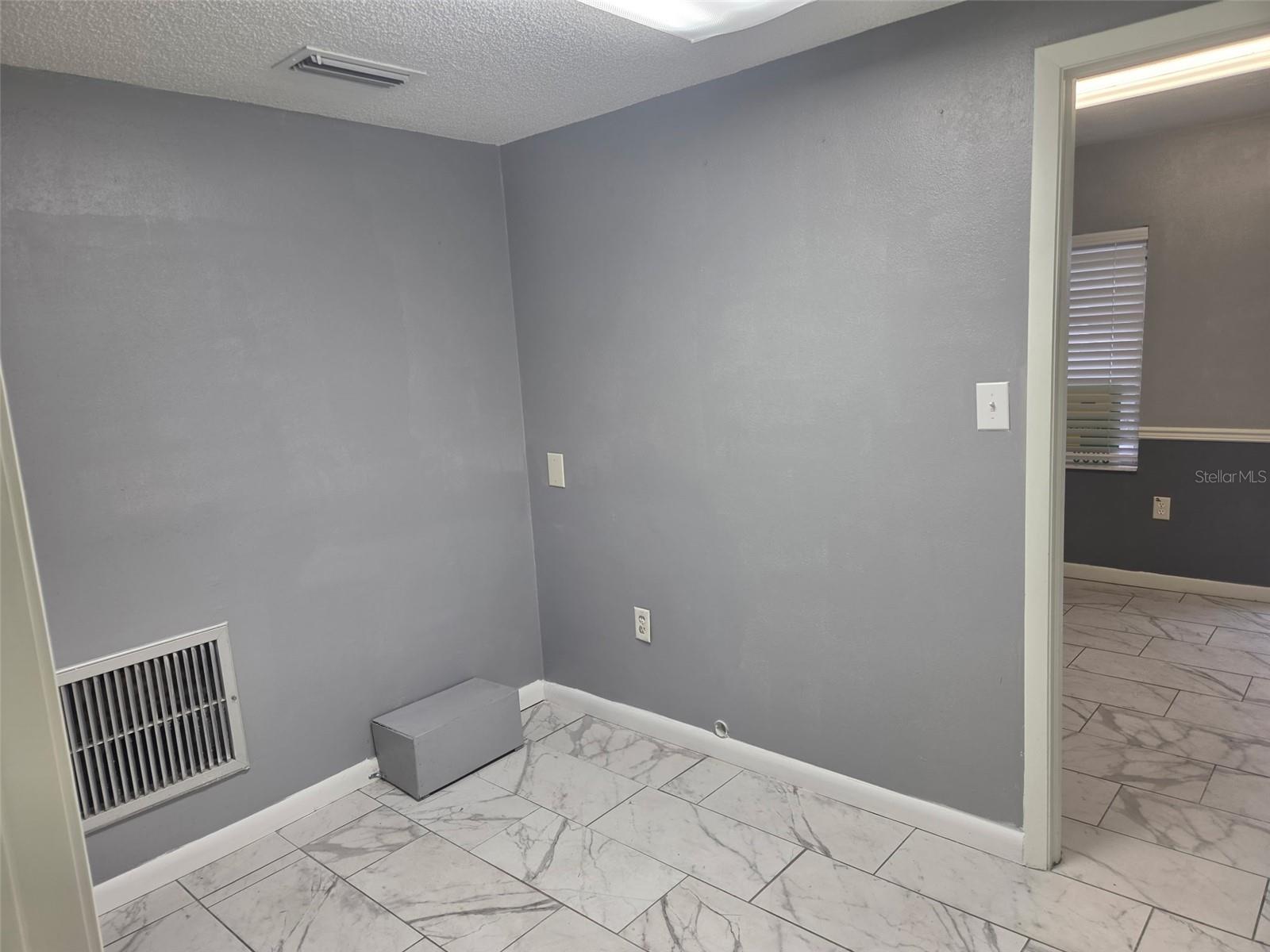 1804 W BAKER ST — photo 8