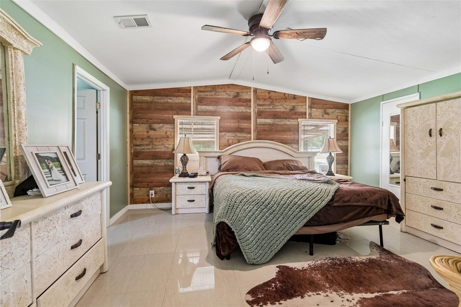 18020 RIGSBY RD — photo 12