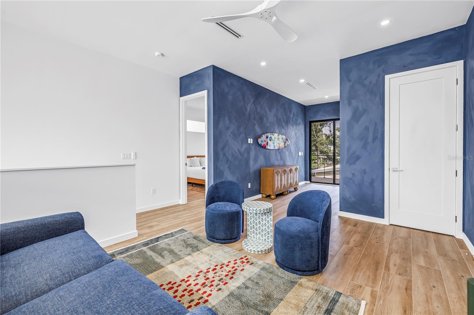 2345 TEMPLE ST — photo 47