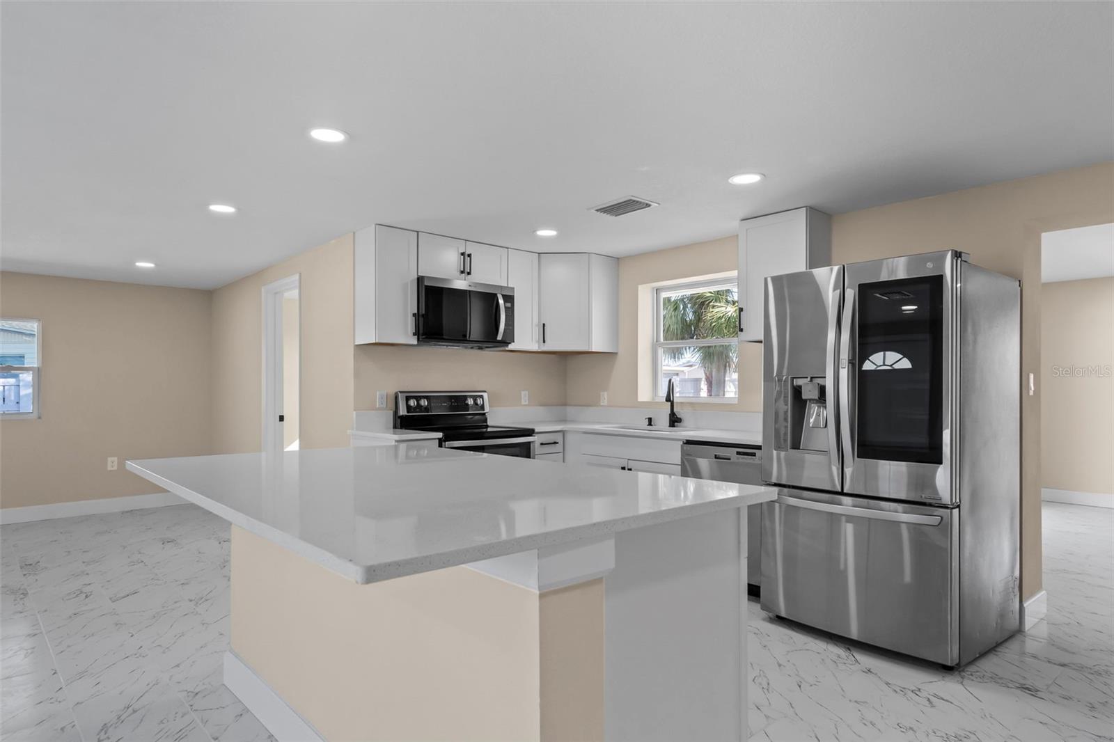 6211 CORNELL RD — photo 8