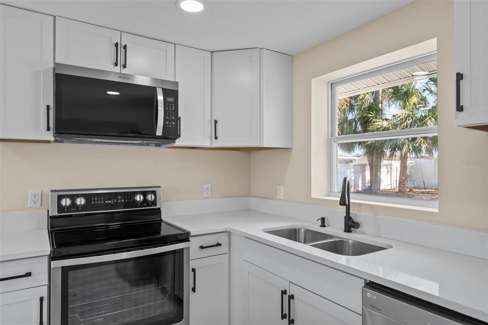 6211 CORNELL RD — photo 11