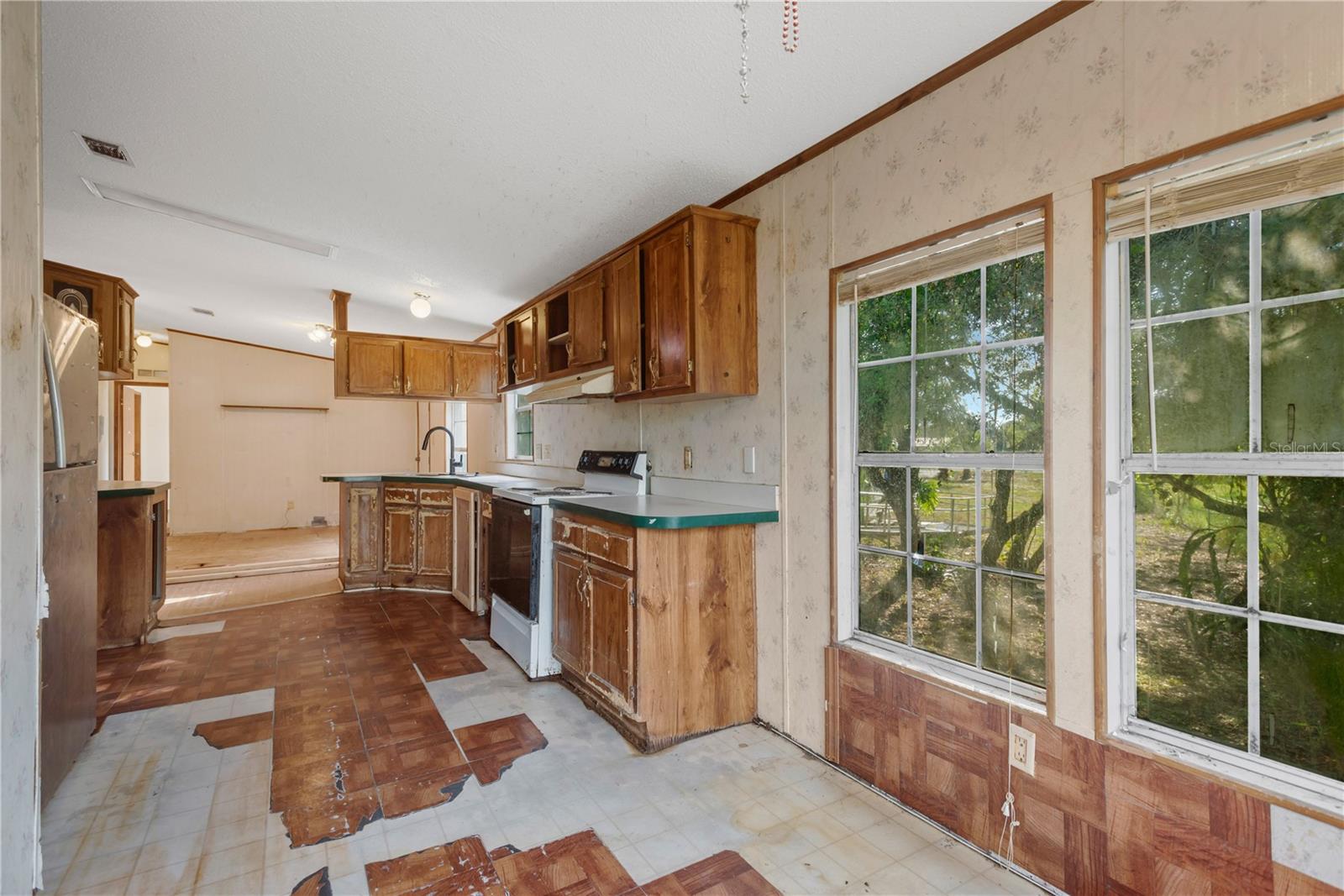 11620 E BAY RD — photo 6