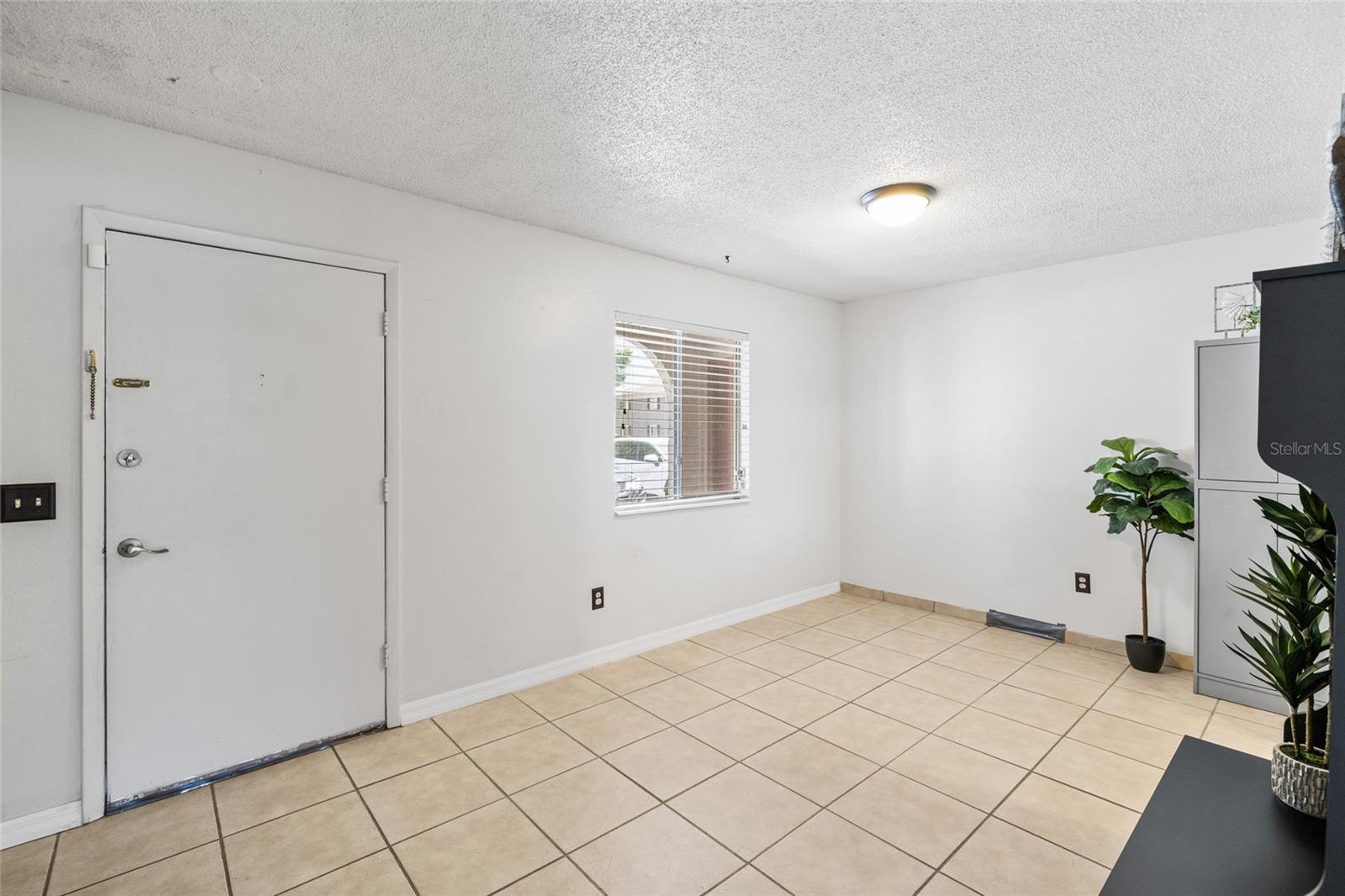 4038 CORTEZ DR #B — photo 9