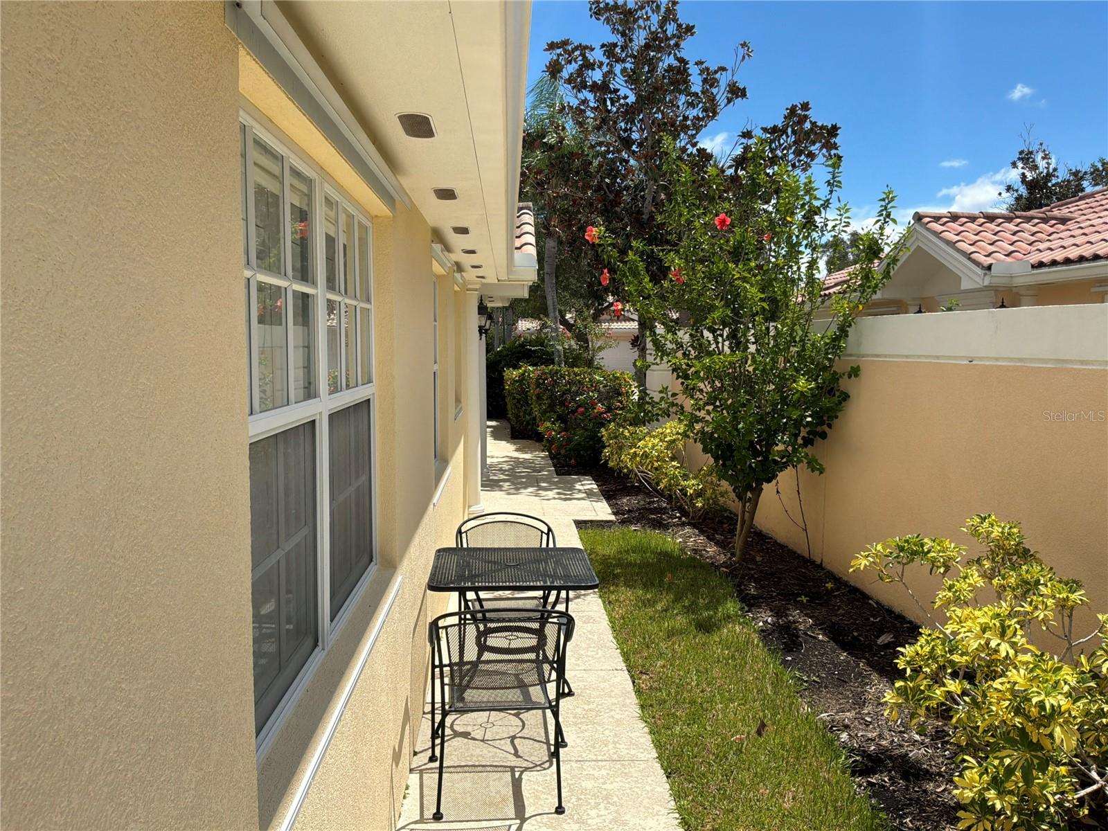 7562 QUINTO DR — photo 3