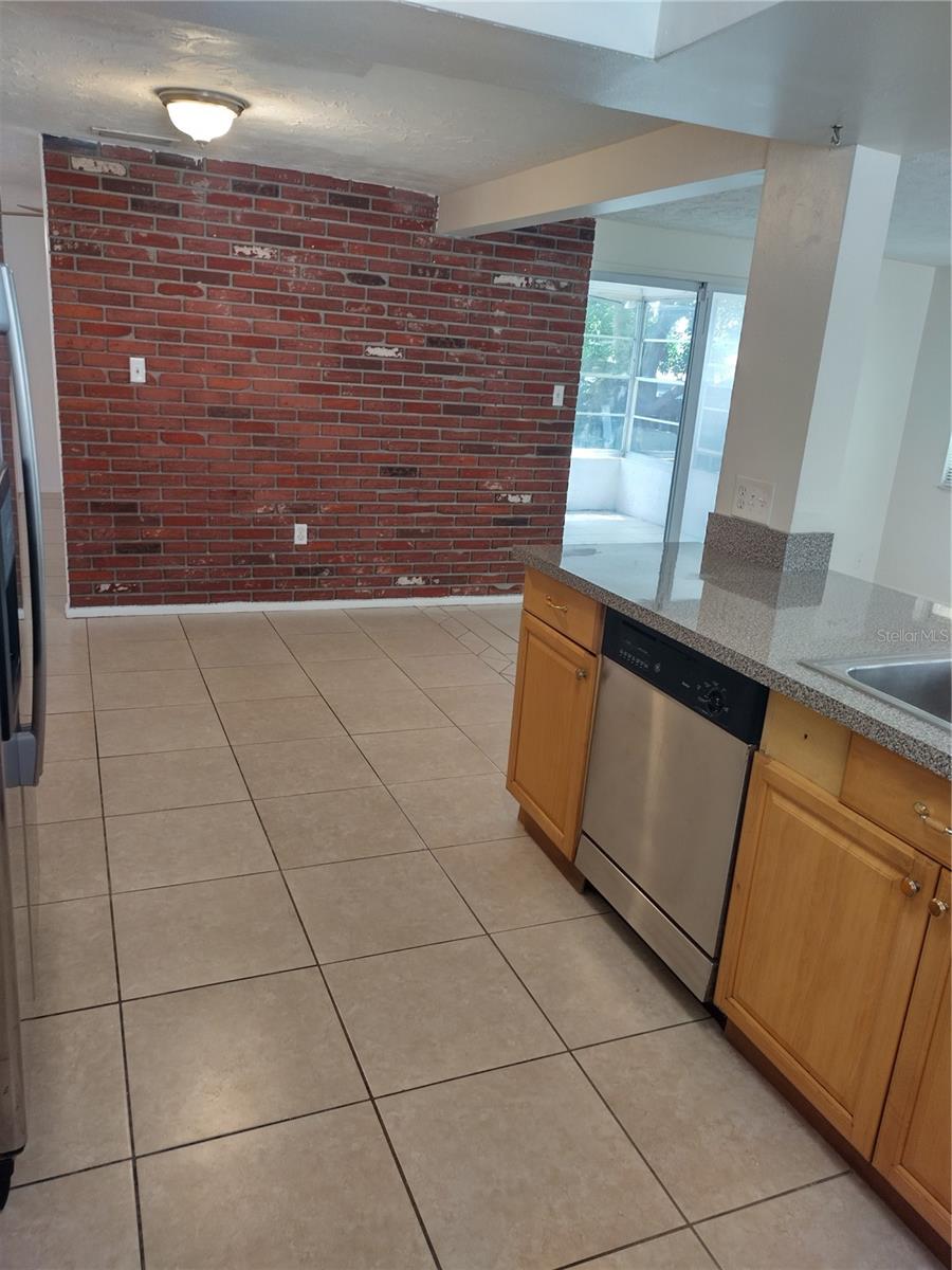 5620 ANDREA DR — photo 7